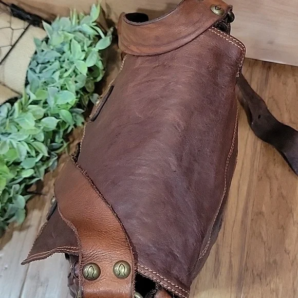 Campomaggi Italy Leather Crossbody Satchel - Picture 7 of 16